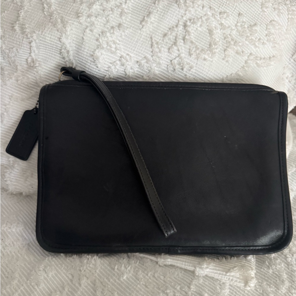 Vintage Coach Black Leather Clutch Wristlet  0447-304